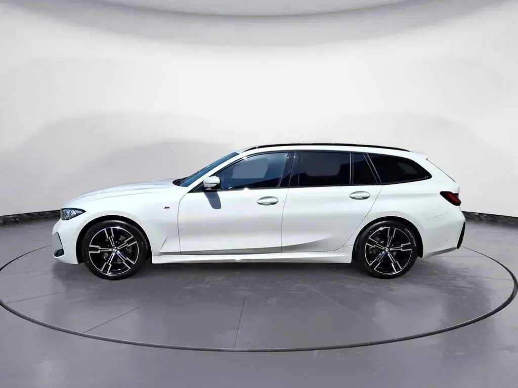 Gebraucht BMW 318 Performance 156 PS (114 kW) 2025 Weiß Kombi
