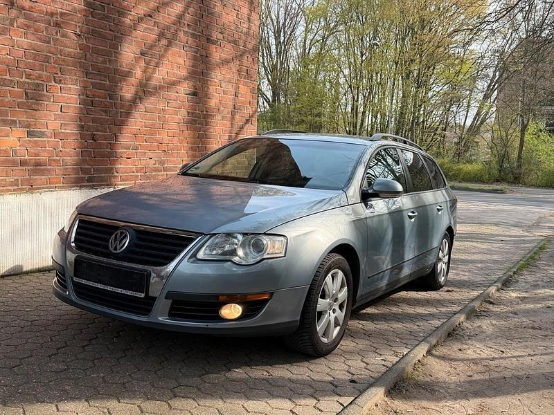 Gebraucht VW Passat Trendline 140 PS (102 kW) 2008 Andere farben Kombi