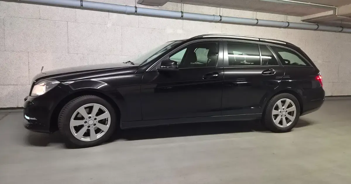 Gebraucht Mercedes C220 170 PS (125 kW) 2012 Schwarz Limousine