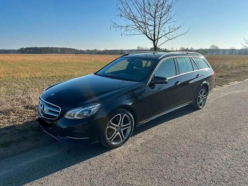 Gebraucht Mercedes E200 Avantgarde 184 PS (135 kW) 2013 Schwarz Kombi