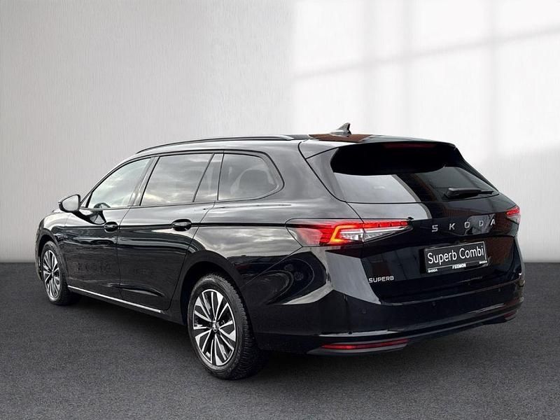 Gebraucht Skoda Superb Selection 150 PS (110 kW) 2025 Schwarz Limousine