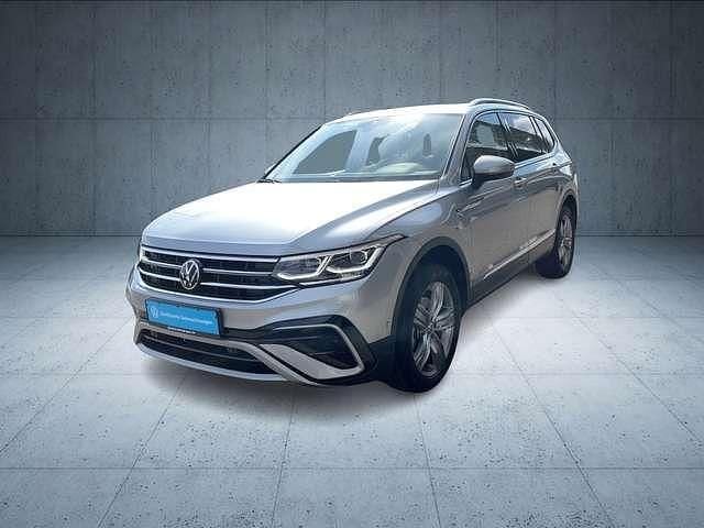 Gebraucht VW Tiguan Allspace Elegance 245 PS (180 kW) 2024 Pyritsilber SUV