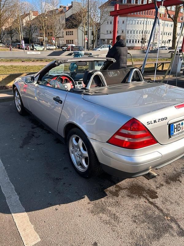 Grau Gebraucht 1997 Mercedes SLK200 Cabrio | 2.200 € (Teuer) - Bild 1/4