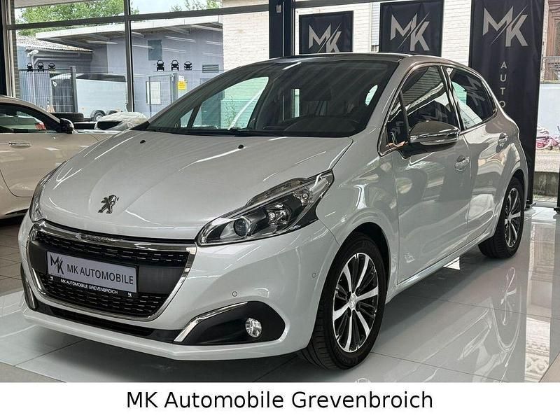 Weiß Gebraucht 2015 Peugeot 208 Allure Kleinwagen | 9.998 € (Etwas zu teuer) - Bild 1/4