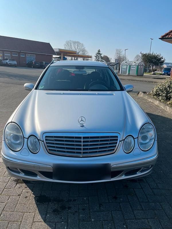 Gebraucht Mercedes E200 Elegance 163 PS (119 kW) 2005 Silber Kombi