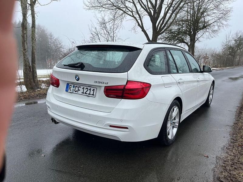 Gebraucht BMW 330 258 PS (189 kW) 2018 Weiß Kombi