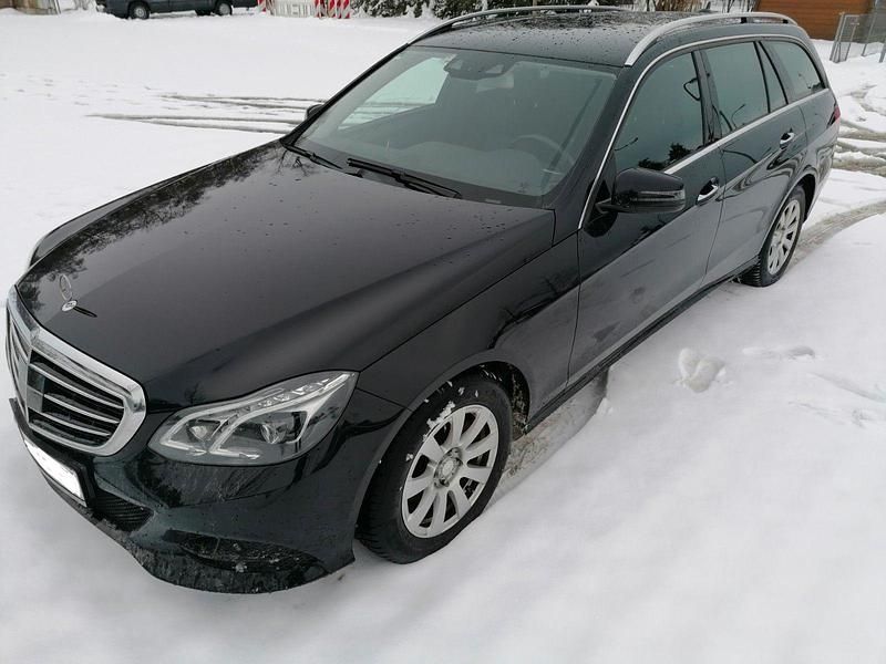 Gebraucht Mercedes E220 170 PS (125 kW) 2015 Schwarz Kombi