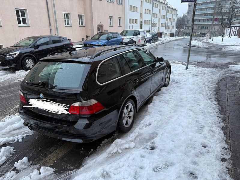 Schwarz Gebraucht 2009 BMW 520 Kombi | 4.000 € (Guter Preis) - Bild 1/4