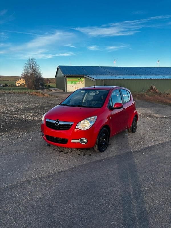 Gebraucht Opel Agila 68 PS (50 kW) 2012 Rot Kleinwagen