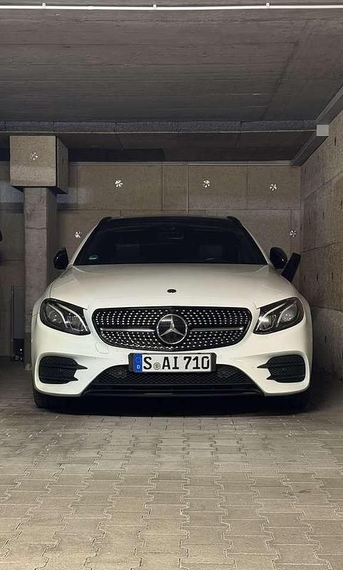 Weiß Gebraucht 2018 Mercedes E200 Kombi | 25.000 € (Fairer Preis) - Bild 1/4