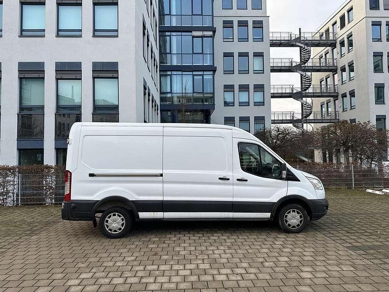 Gebraucht Ford Transit Trend 131 PS (96 kW) 2018 Weiß Van