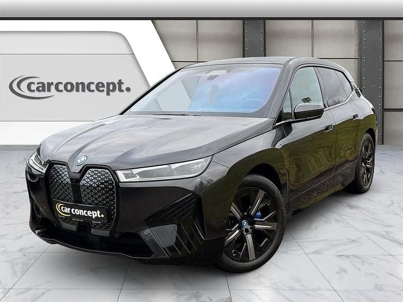 Grau Gebraucht 2023 BMW iX Sport Line SUV | 61.900 € (Superpreis) - Bild 1/4