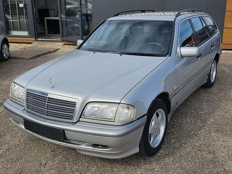 Gebraucht Mercedes C180 Classic 122 PS (89 kW) 1998 Silber Kombi