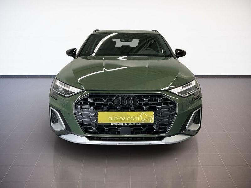 Gebraucht Audi A3 Ambiente 150 PS (110 kW) 2025 Distriktgrün Limousine