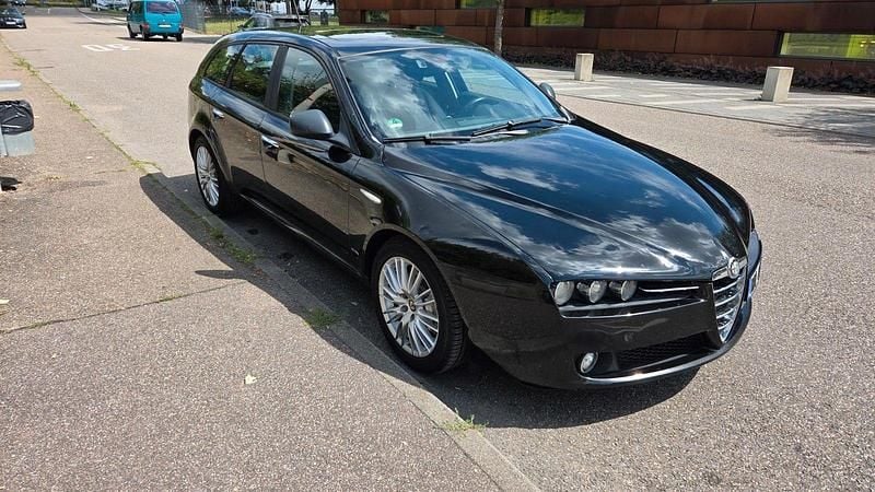 Schwarz Gebraucht 2009 Alfa Romeo 159 Kombi | 2.700 € (Guter Preis) - Bild 1/4