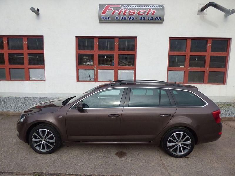 Braun Gebraucht 2015 Skoda Octavia Limousine | 11.890 € (Fairer Preis) - Bild 1/4