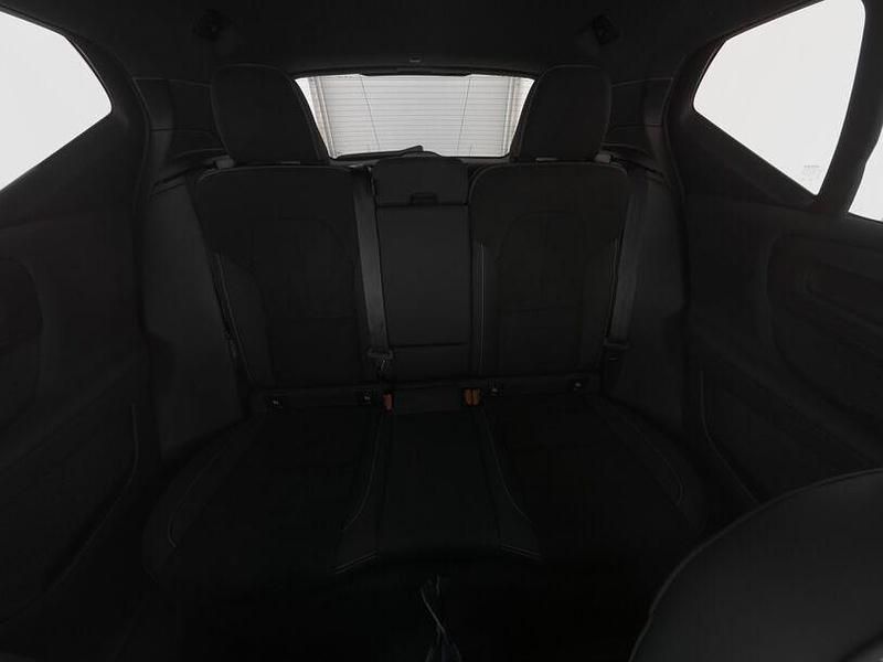 Gebraucht Volvo XC40 Plus 163 PS (119 kW) 2025 Silber SUV