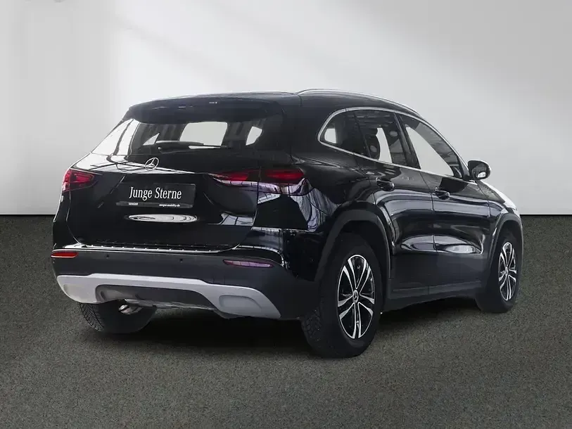 Gebraucht Mercedes GLA200 Advanced 163 PS (119 kW) 2025 Schwarz SUV