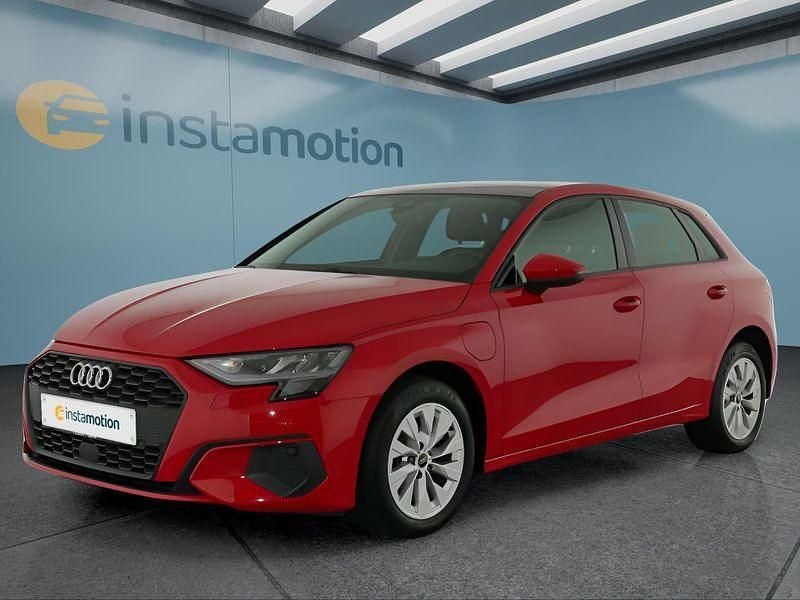 Rot Gebraucht 2022 Audi A3 Sportback e-tron Limousine | 25.199 € (Fairer Preis) - Bild 1/4