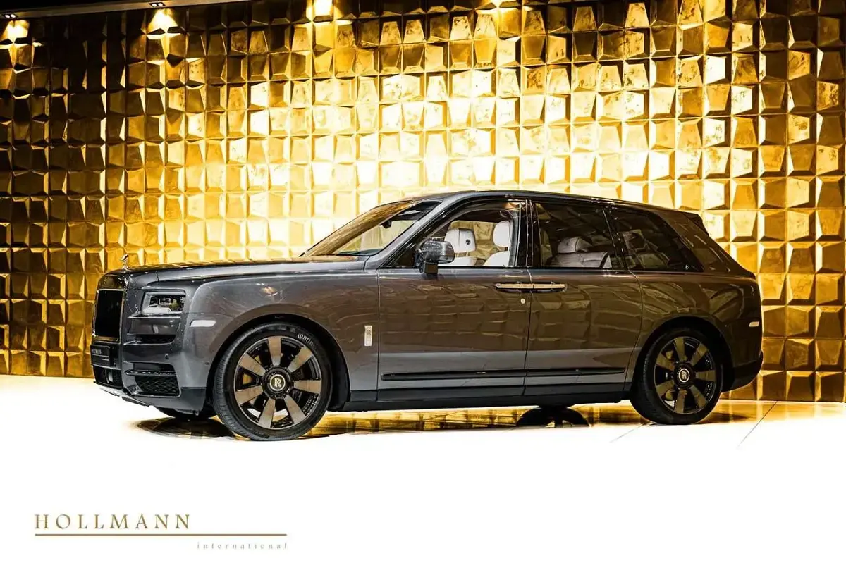 Gebraucht Rolls Royce Cullinan 571 PS (419 kW) 2021 Silber SUV