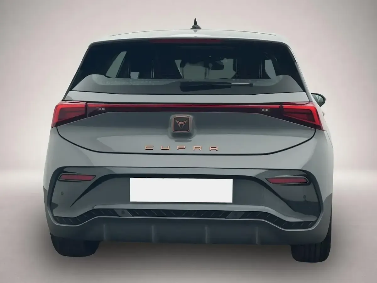 Gebraucht Cupra Born 150 kW (204 PS) 2024 Manufacturer Kleinwagen
