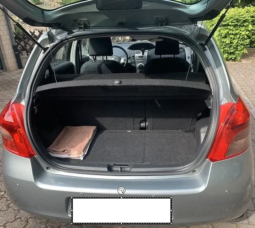 Gebraucht Toyota Yaris 69 PS (50 kW) 2009 Grau Kleinwagen