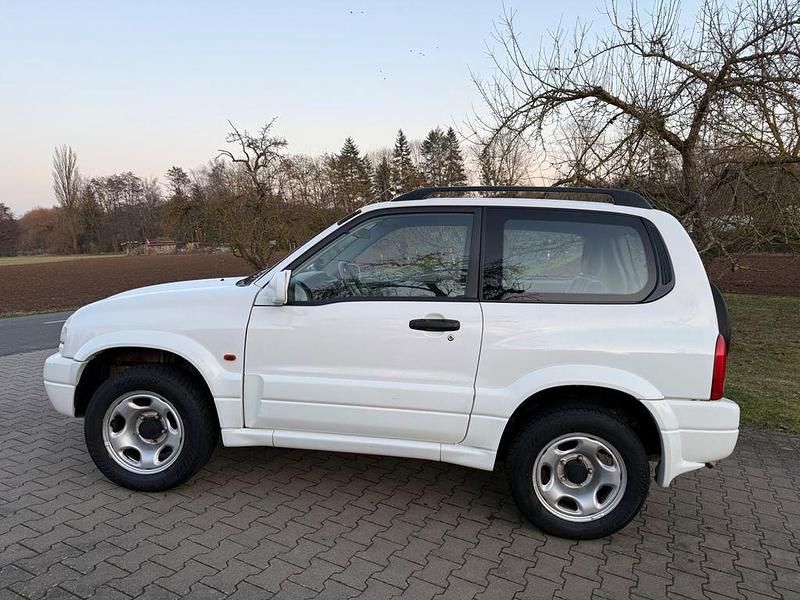 Gebraucht Suzuki Grand Vitara Comfort 94 PS (69 kW) 2002 Weiß SUV