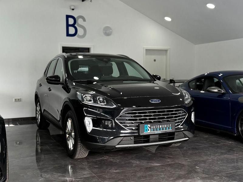 Gebraucht Ford Kuga Titanium 150 PS (110 kW) 2022 Schwarz SUV