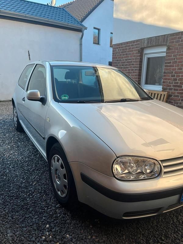 Gebraucht VW Golf IV 75 PS (55 kW) 1999 Silber Kleinwagen