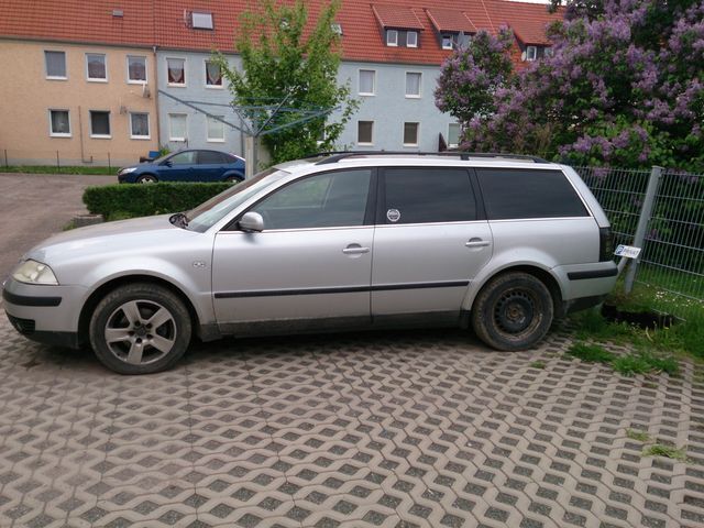 Gebraucht VW Passat 178 PS (130 kW) 2002 Silber Kombi