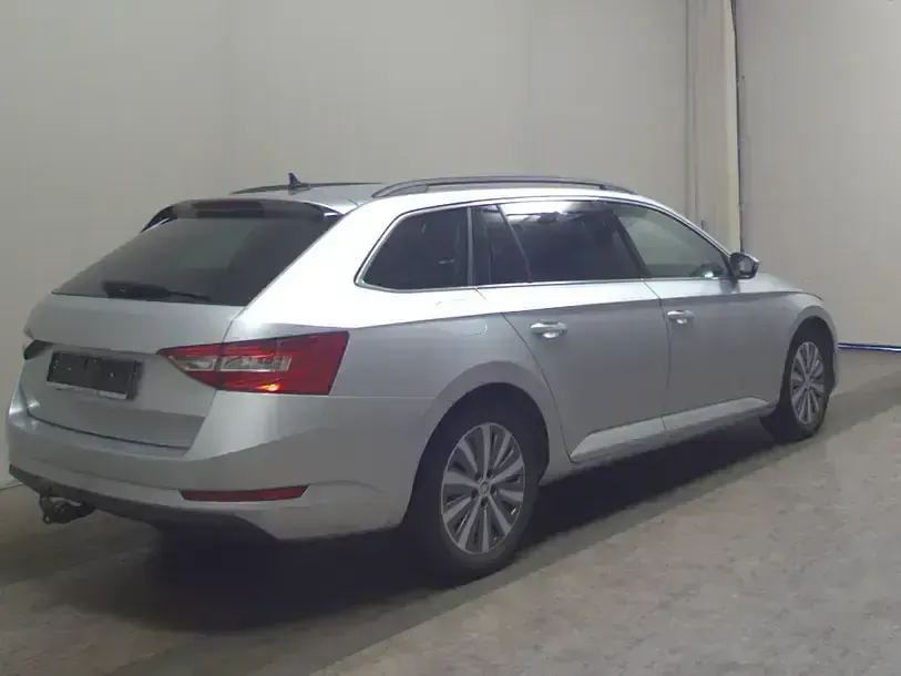 Gebraucht Skoda Superb Ambition 200 PS (147 kW) 2021 Silber Kombi
