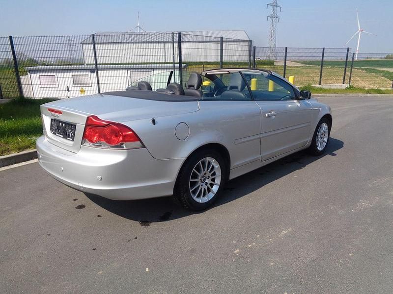 Gebraucht Volvo C70 Kinetic 140 PS (102 kW) 2006 Silber Cabrio