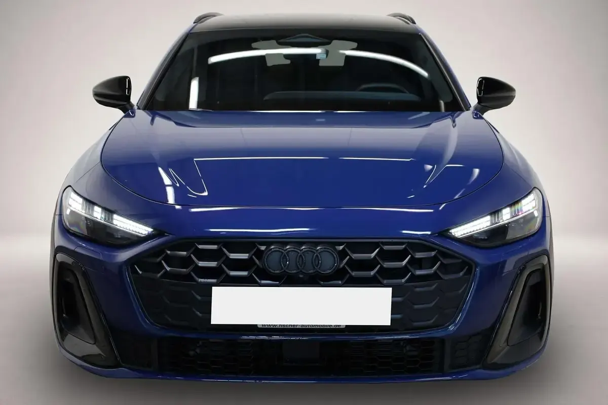 Gebraucht Audi A5 S-Line 299 PS (219 kW) 2025 Manufacturer Kombi