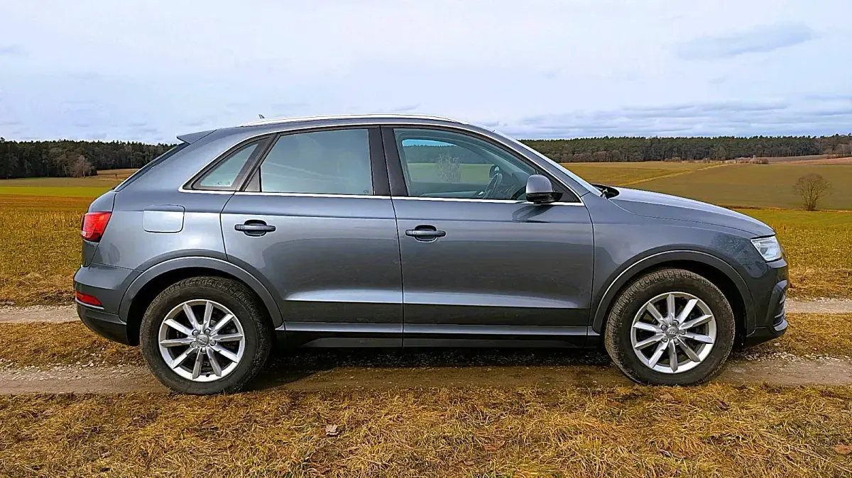 Gebraucht Audi Q3 Design 150 PS (110 kW) 2016 Grau SUV