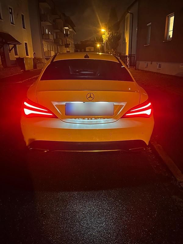 Gebraucht Mercedes CLA180 2016 Weiß Limousine