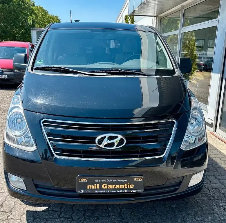 Gebraucht Hyundai H-1 Comfort 136 PS (100 kW) 2015 Schwarz Van / Kleinbus