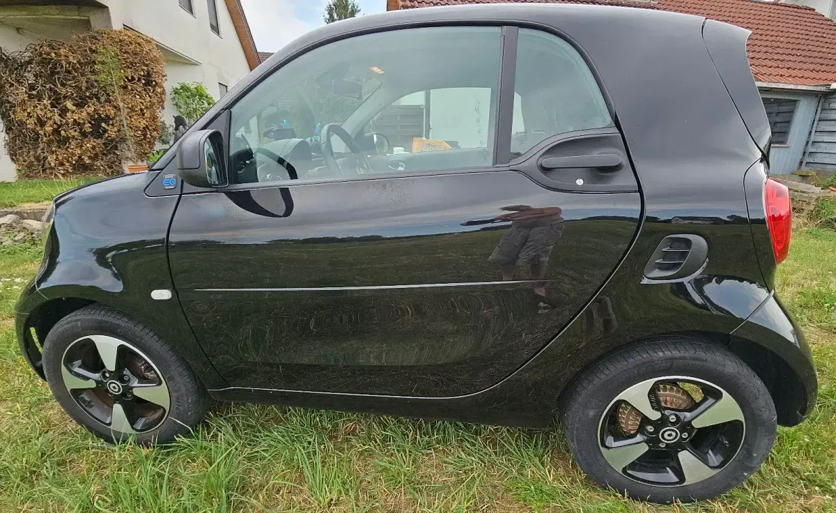 Gebraucht Smart ForTwo Coupé 60 kW (82 PS) 2020 Schwarz Coupé