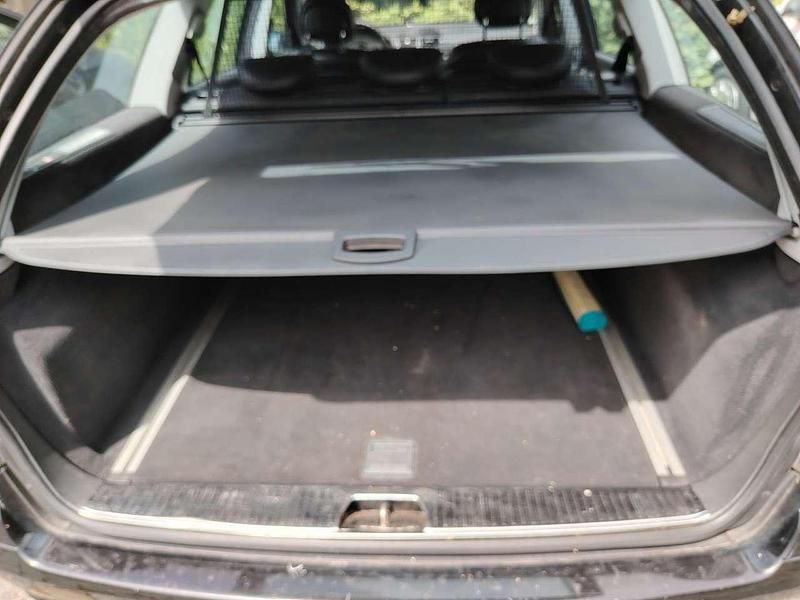 Gebraucht Mercedes E320 Avantgarde 204 PS (150 kW) 2004 Schwarz Kombi