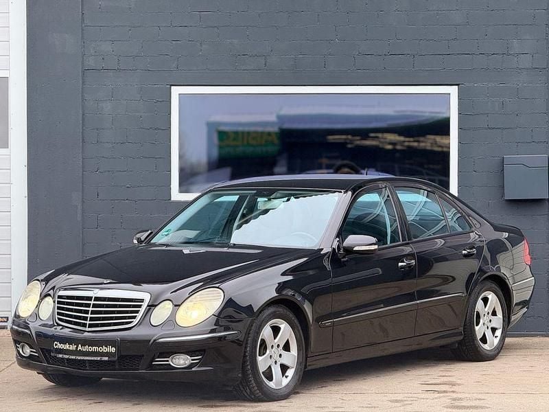 Gebraucht Mercedes E280 Avantgarde 190 PS (139 kW) 2006 Schwarz Limousine