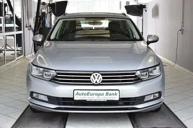 Second-hand VW Passat 150 CP (110 kW) 2015 Argintiu Break