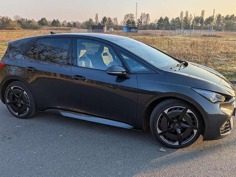 Usata Cupra Born 169 kW (231 CV) 2022 Nero Utilitaria
