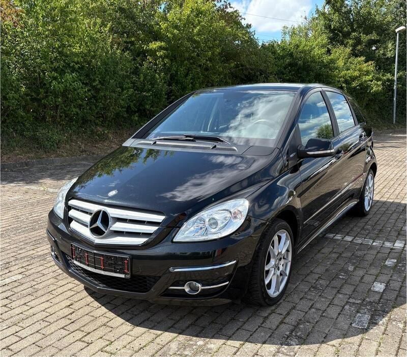 Schwarz Gebraucht 2011 Mercedes B160 Van / Kleinbus | 4.999 € (Fairer Preis) - Bild 1/4