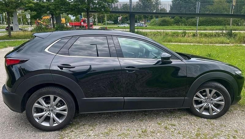 Schwarz Gebraucht 2022 Mazda CX-30 Selection SUV | 22.350 € (Fairer Preis) - Bild 1/4