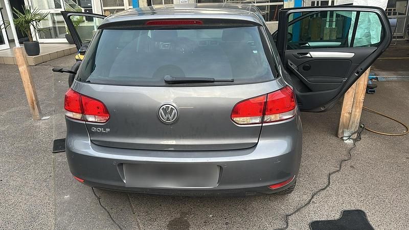 Gebraucht VW Golf VII Match 86 PS (63 kW) 2013 Grau Limousine