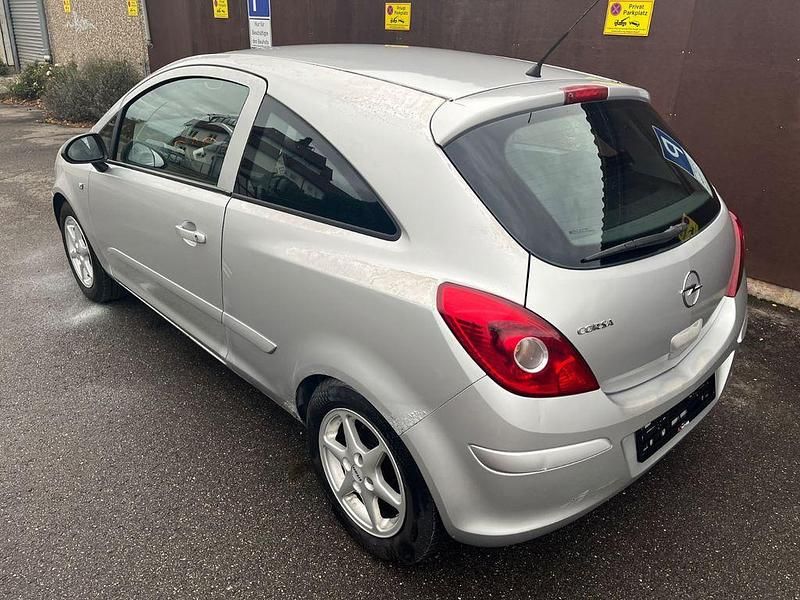 Gebraucht Opel Corsa Catch Me 60 PS (44 kW) 2009 Silber Kleinwagen