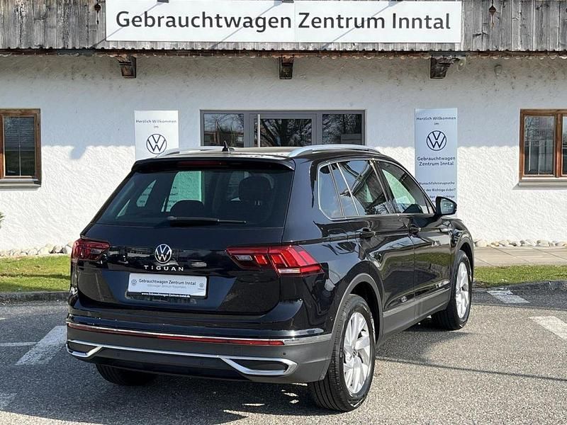 Gebraucht VW Tiguan Elegance 150 PS (110 kW) 2022 Schwarz SUV