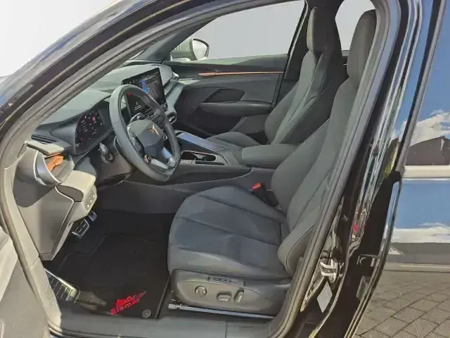 Second-hand Cupra Terramar 150 CP (110 kW) 2025 Negru SUV