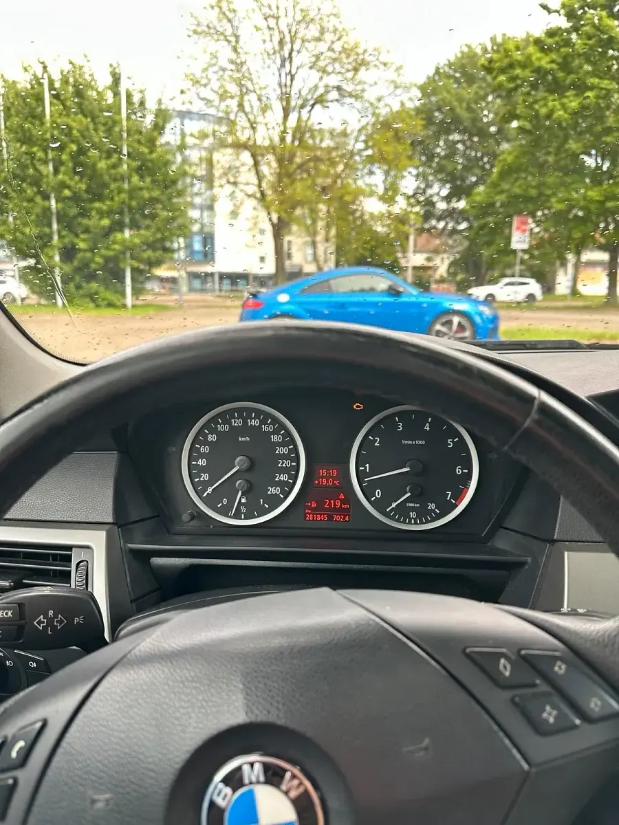 Gebraucht BMW 523 220 PS (161 kW) 2009 Schwarz Kombi