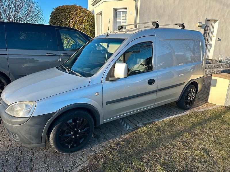 Gebraucht Opel Combo 75 PS (55 kW) 2005 Silber Van / Kleinbus
