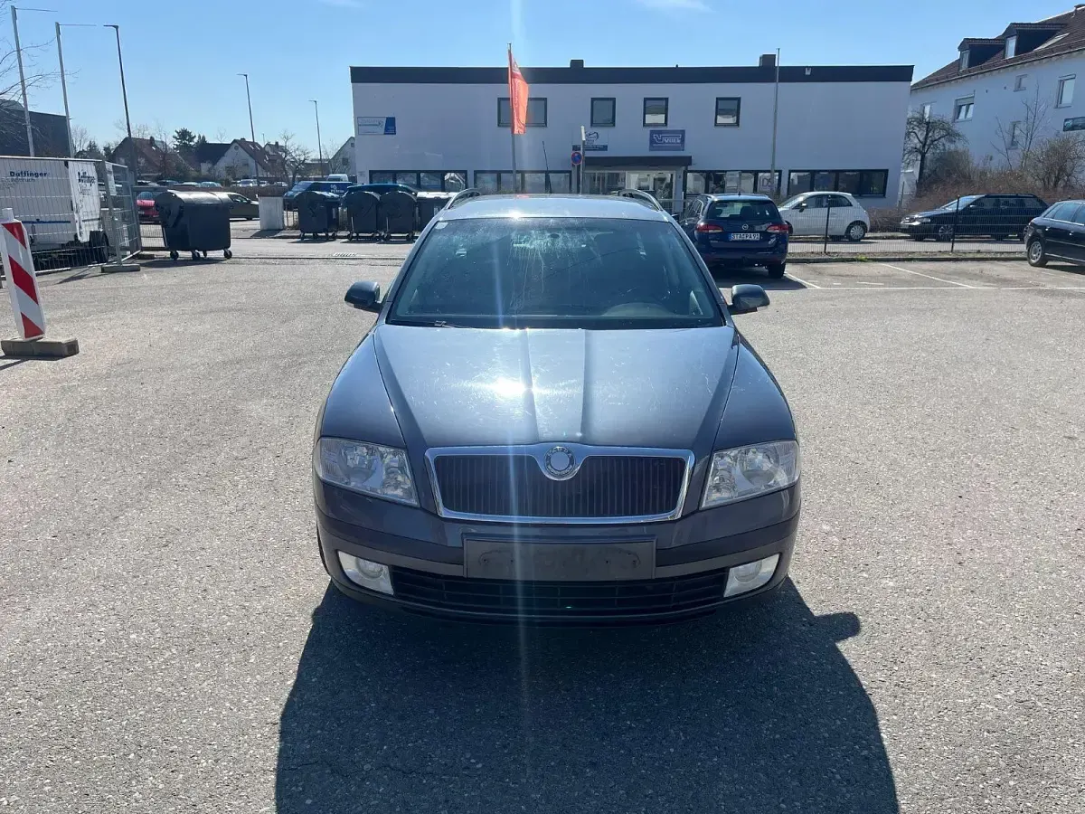 Używany Skoda Octavia Elegance 105 KM (77 kW) 2007 Szary Kombi